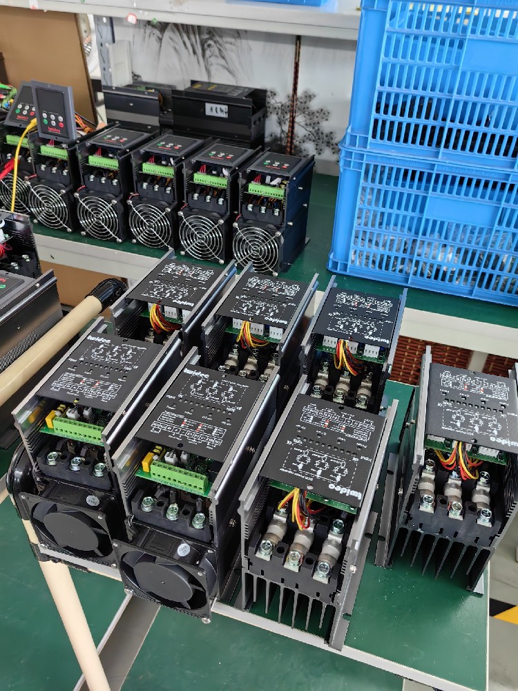 电力调解器在哪些工业领域应用最普遍（如电炉加热、电机调速等）？？？？？？？有什么特殊的应用案例？？？？？？？